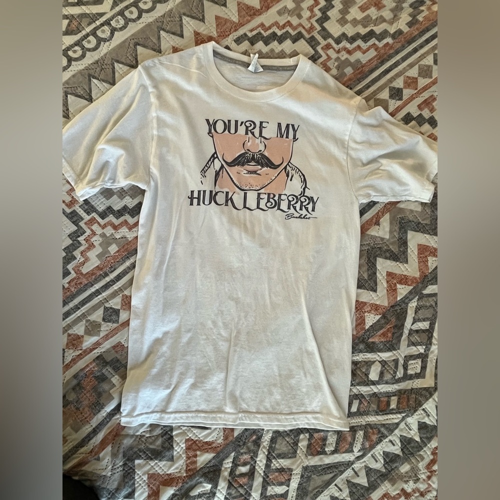 Huckleberry Tee